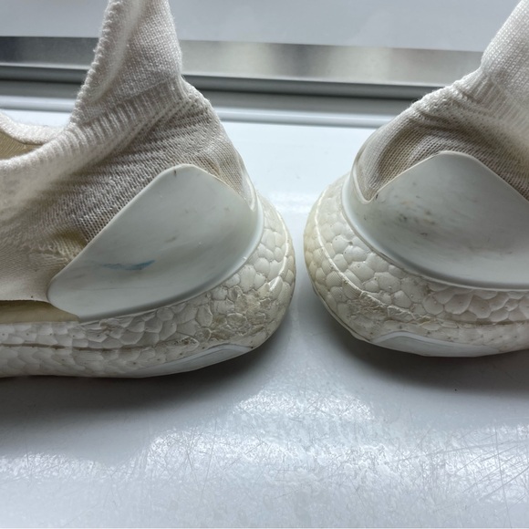 Stella McCartney Ultraboost x 3D Knit Shoes - Picture 10 of 12